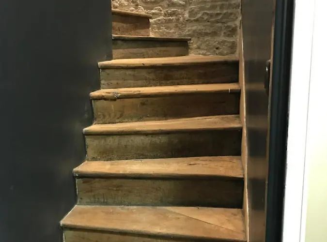 Sous Le Des Remparts Apartment *