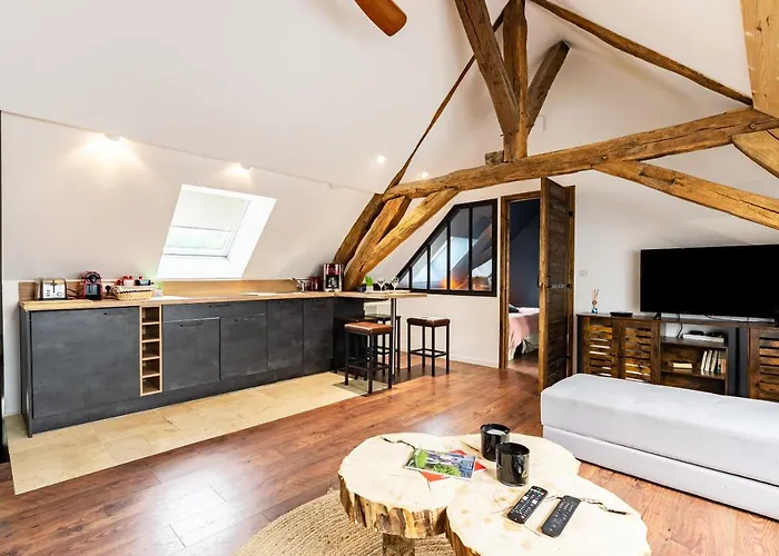 Sous Le Des Remparts Apartamento *