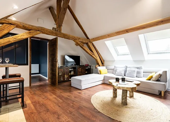 Sous Le Des Remparts