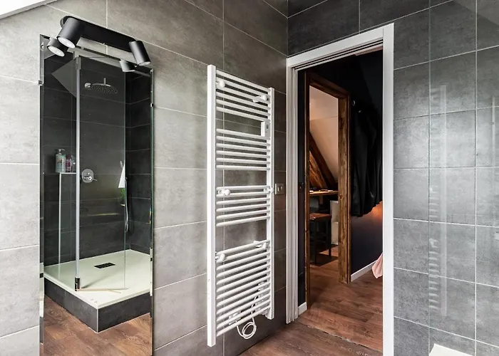 Sous Le Des Remparts * Beaune (Cote d'Or)